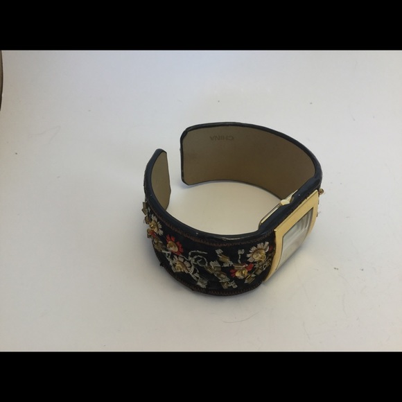 Beautiful Wristwatch - Picture 2 of 4